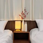 Bbo Stay, Seoul #Airportbus #Subway Line2 #Sillimstation #Uptoguests #3Rooms4Beds